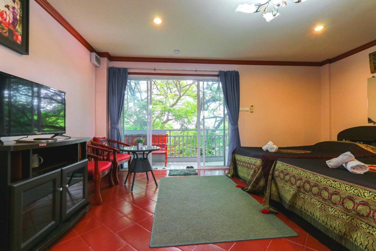 The Phen House Hotel Hua Hin Bagian luar foto