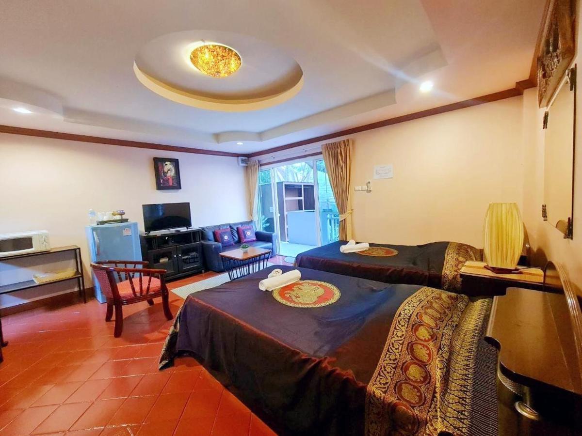 The Phen House Hotel Hua Hin Bagian luar foto