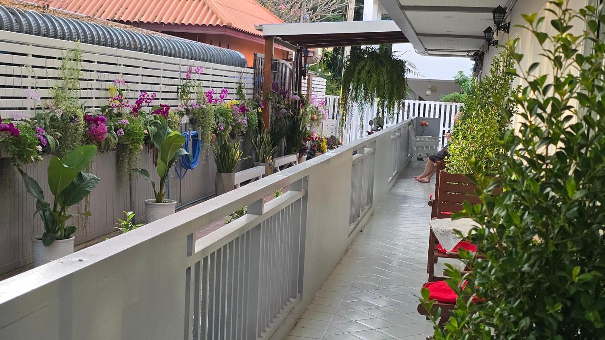 The Phen House Hotel Hua Hin Bagian luar foto