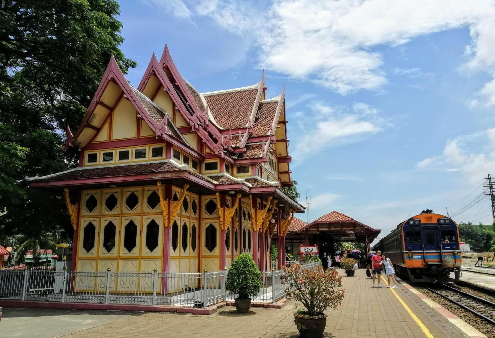 The Phen House Hotel Hua Hin Bagian luar foto